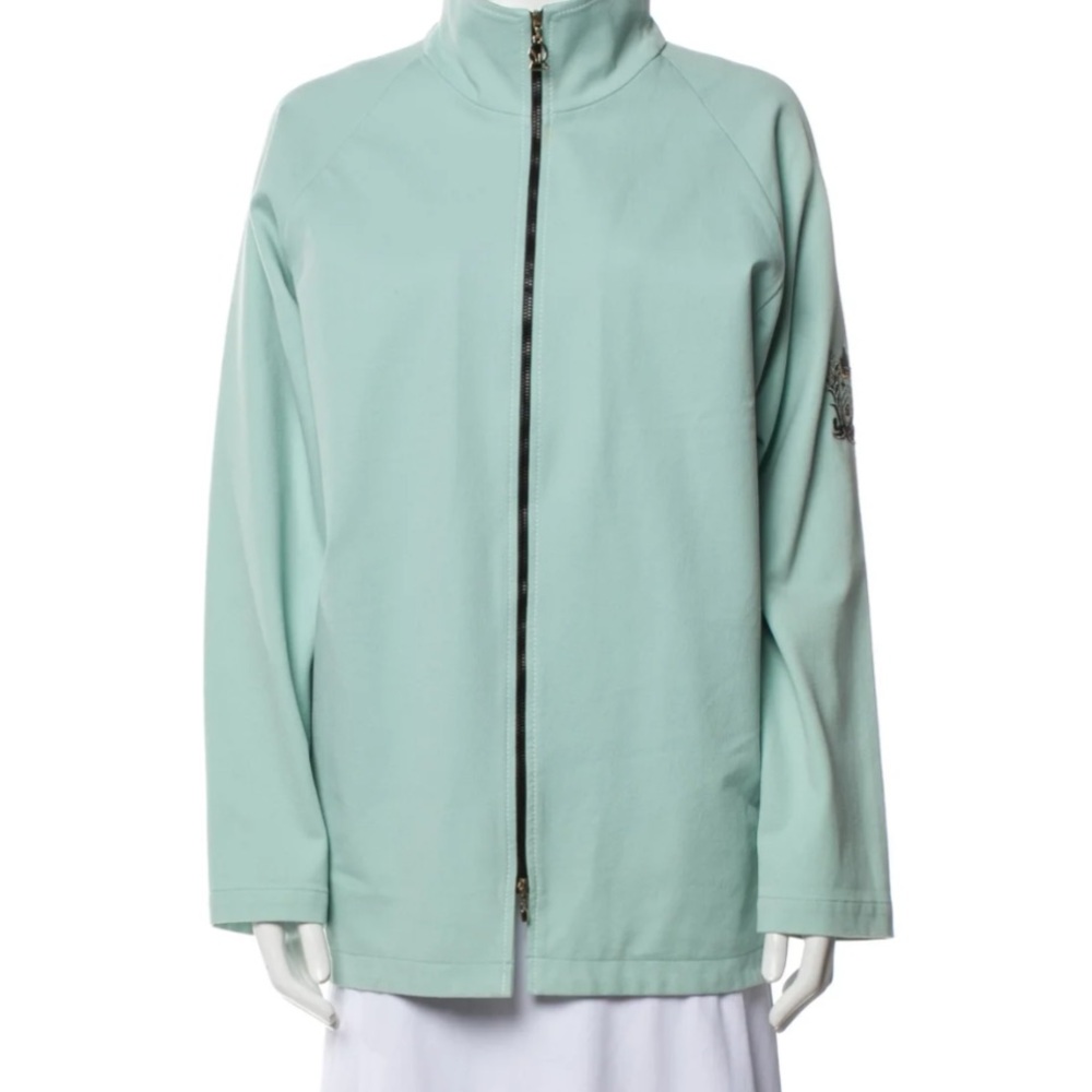 St John Sport Size M